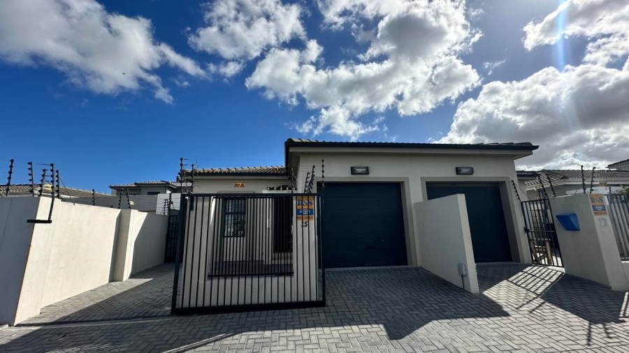 2 Bedroom Property for Sale in Parklands North Western Cape